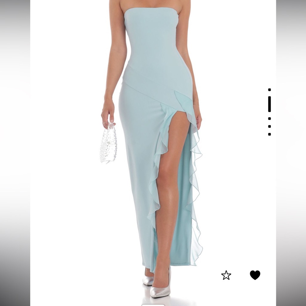 Elegant Strapless Light Blue Prom dress new with tags!